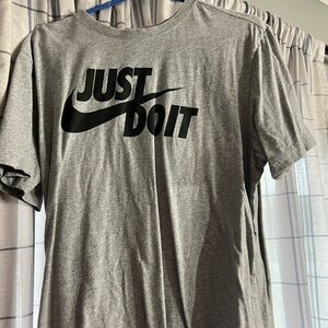 Men’s large Nike t shirt